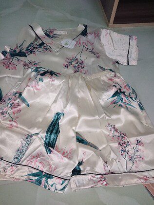 Đồ Bộ Ngắn Mặc Nhà Bách Hợp Hồng IVY318 photo review