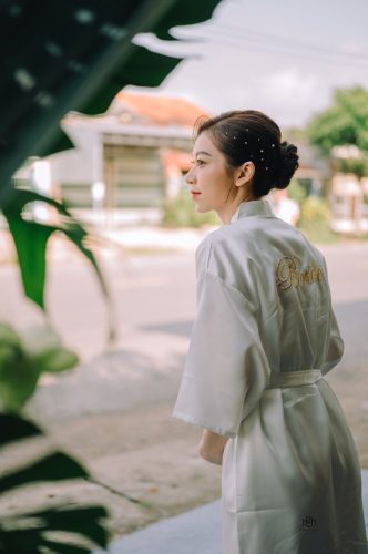 Áo Choàng Cô Dâu MakeUp Lụa Mềm Mịn IVY214 photo review